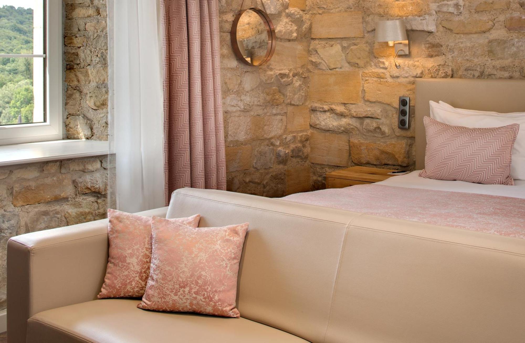 Domaine De La Klauss & Spa, Restaurant Gastronomique Le K Montenach Esterno foto